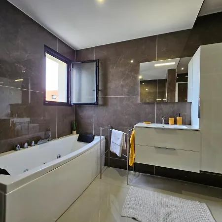 Spacieuse Contemporaine Garrigue Nimoise Βίλα Νιμ