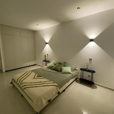 Spacieuse Contemporaine Garrigue Nimoise Βίλα *